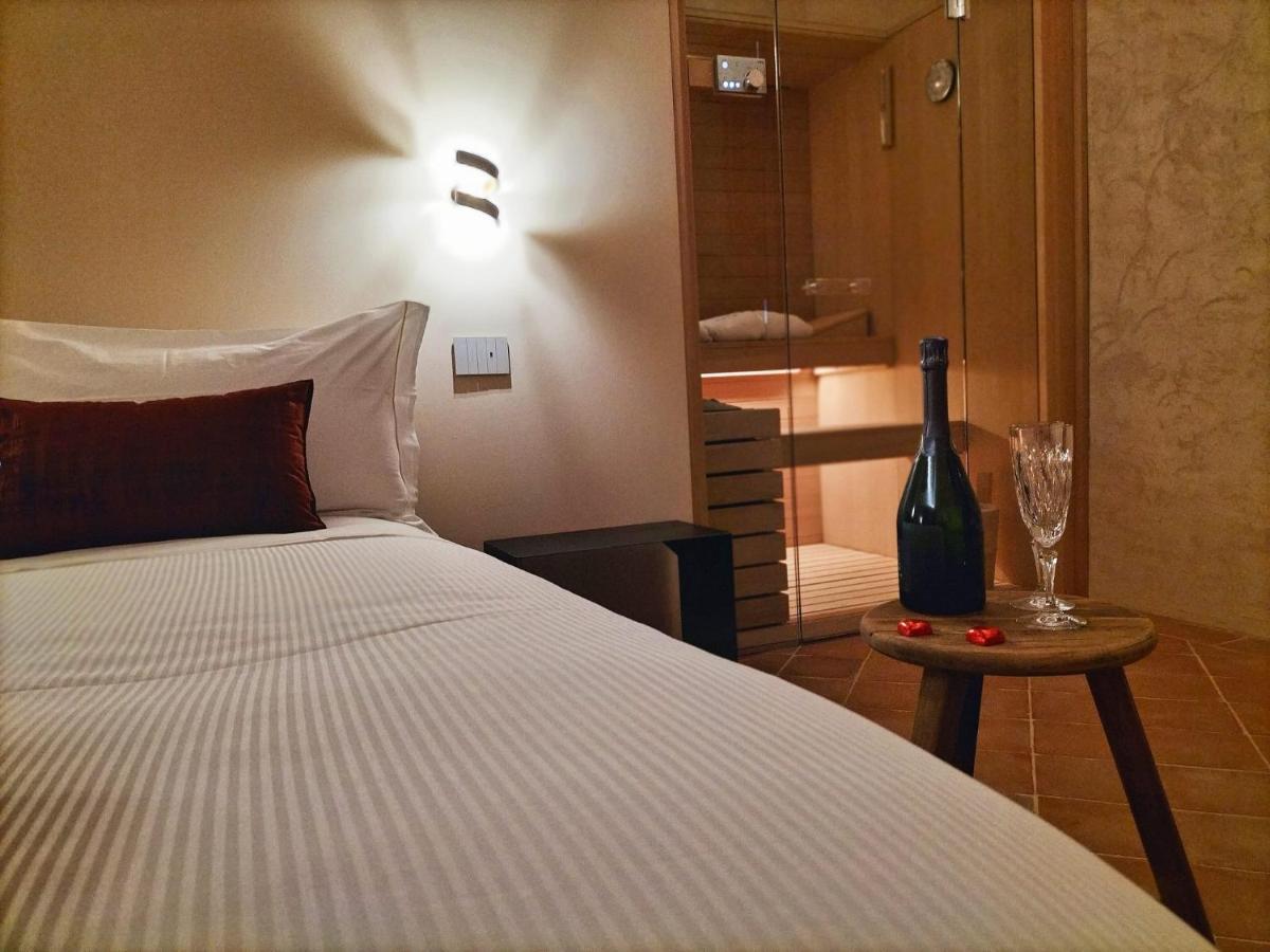 Badia Giulia Prestigious Historical B&B, Camaiore - Adults Only - No Pets Bagian luar foto